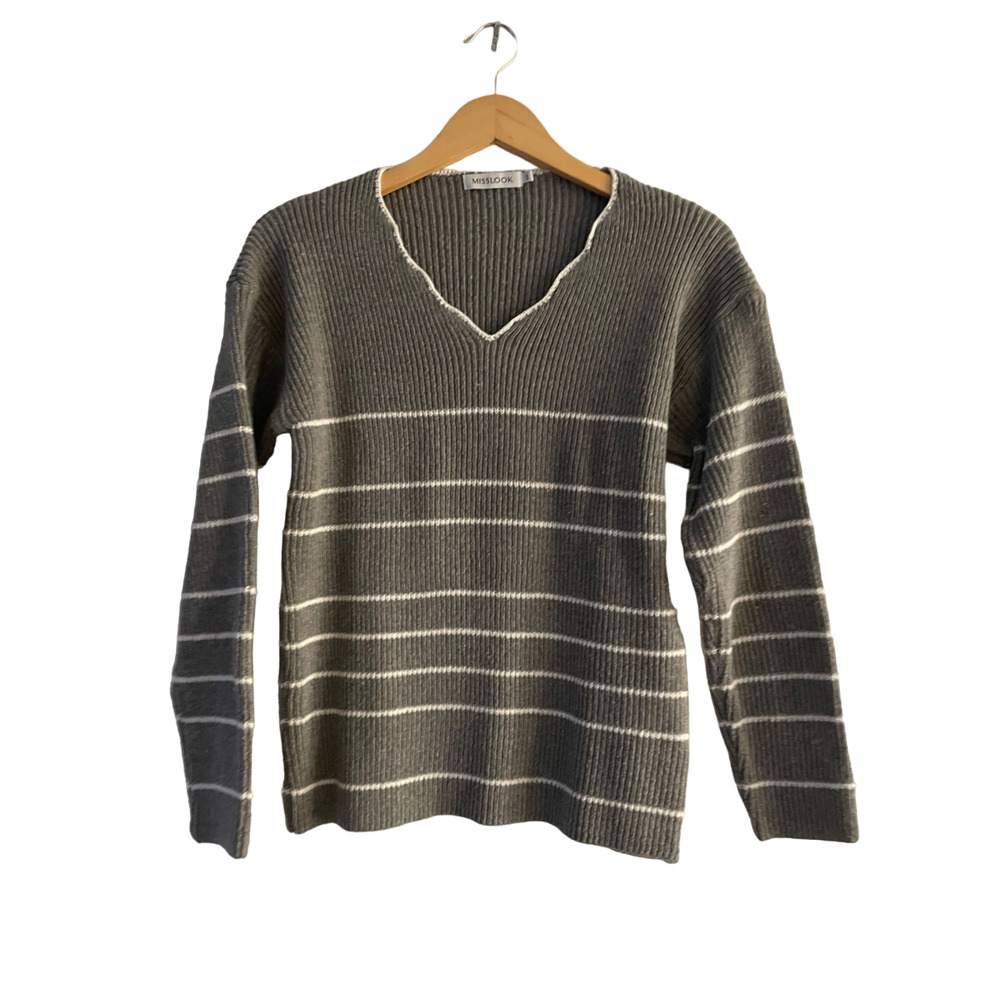 Mislook Gray White Striped Sweater Small Womens Scalloped V-Neck Ribbed Pullover